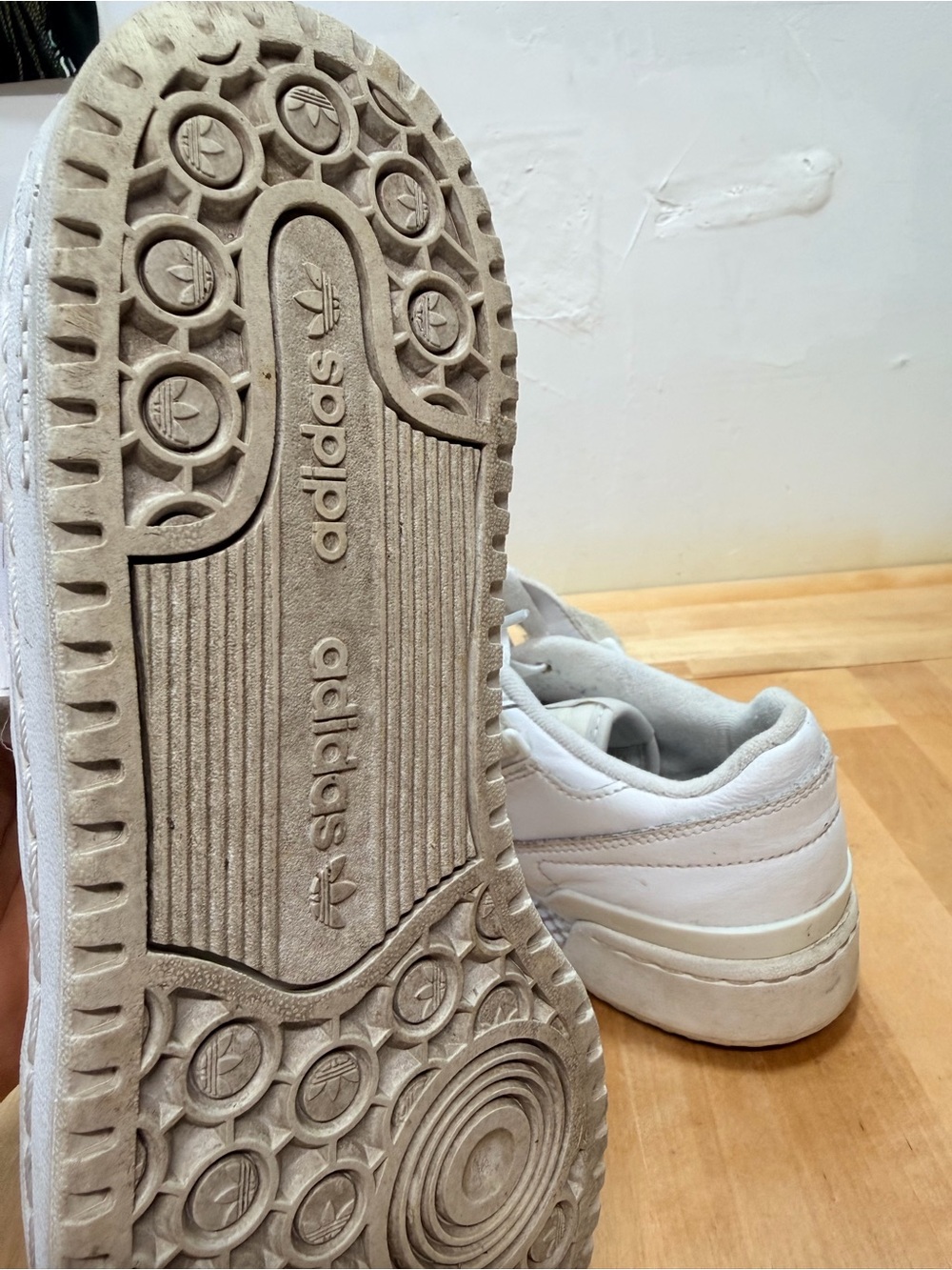 white Adidas Forum Low used 6.5 - Picture 7 of 8